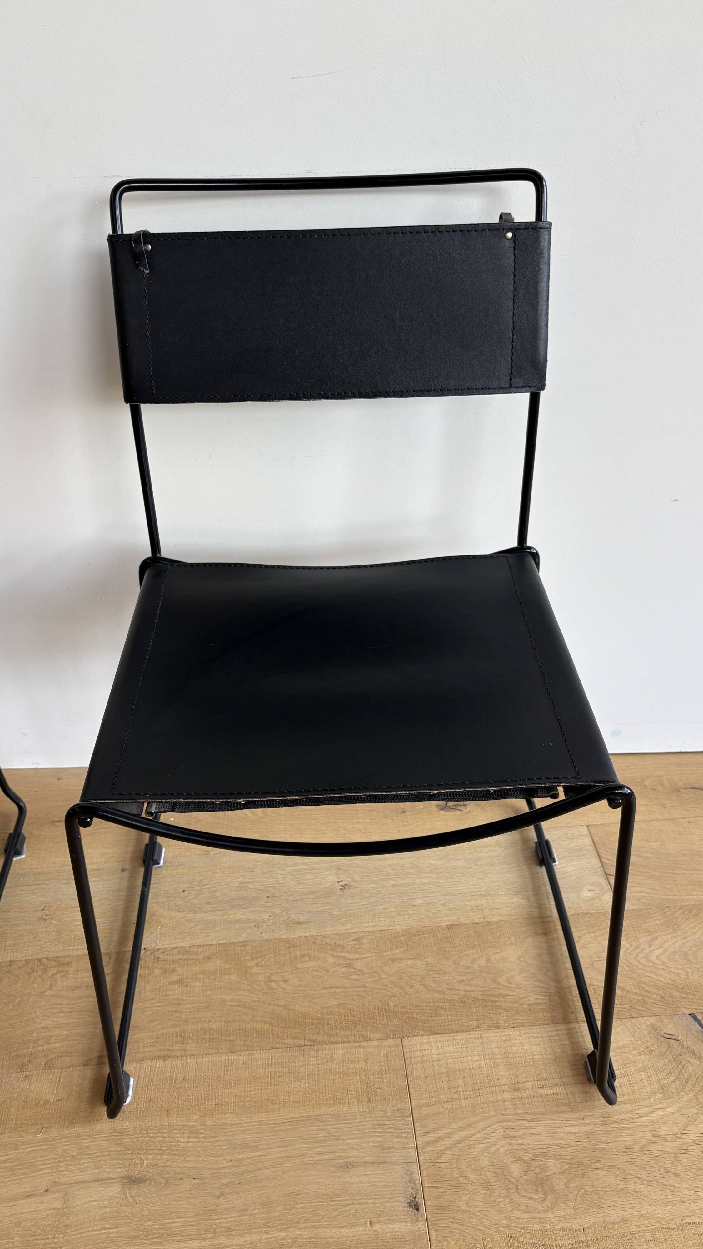 Lot of 4 chairs by Giandomenico Belotti.