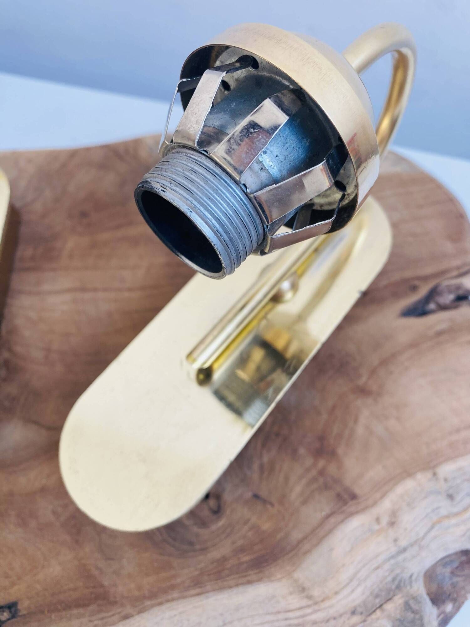 Pair of wall lights in brass and moulded bubble glass, style Helena Tynell.