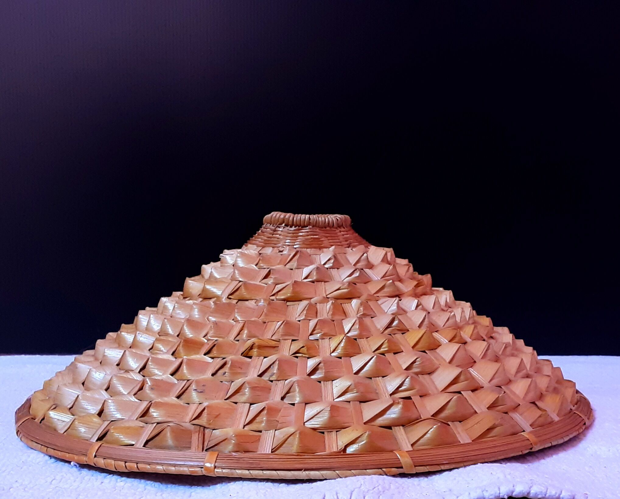 Suspension pagoda in banana leaves