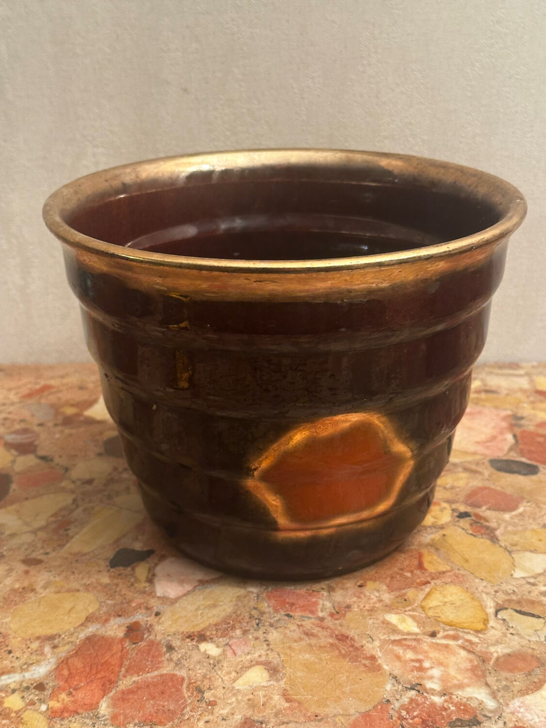 Vintage ribbed ceramic cache pot