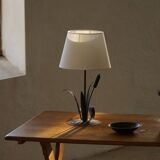 Handcrafted table lamp in wrought iron, organic shape, mid-20th century, 1940s.