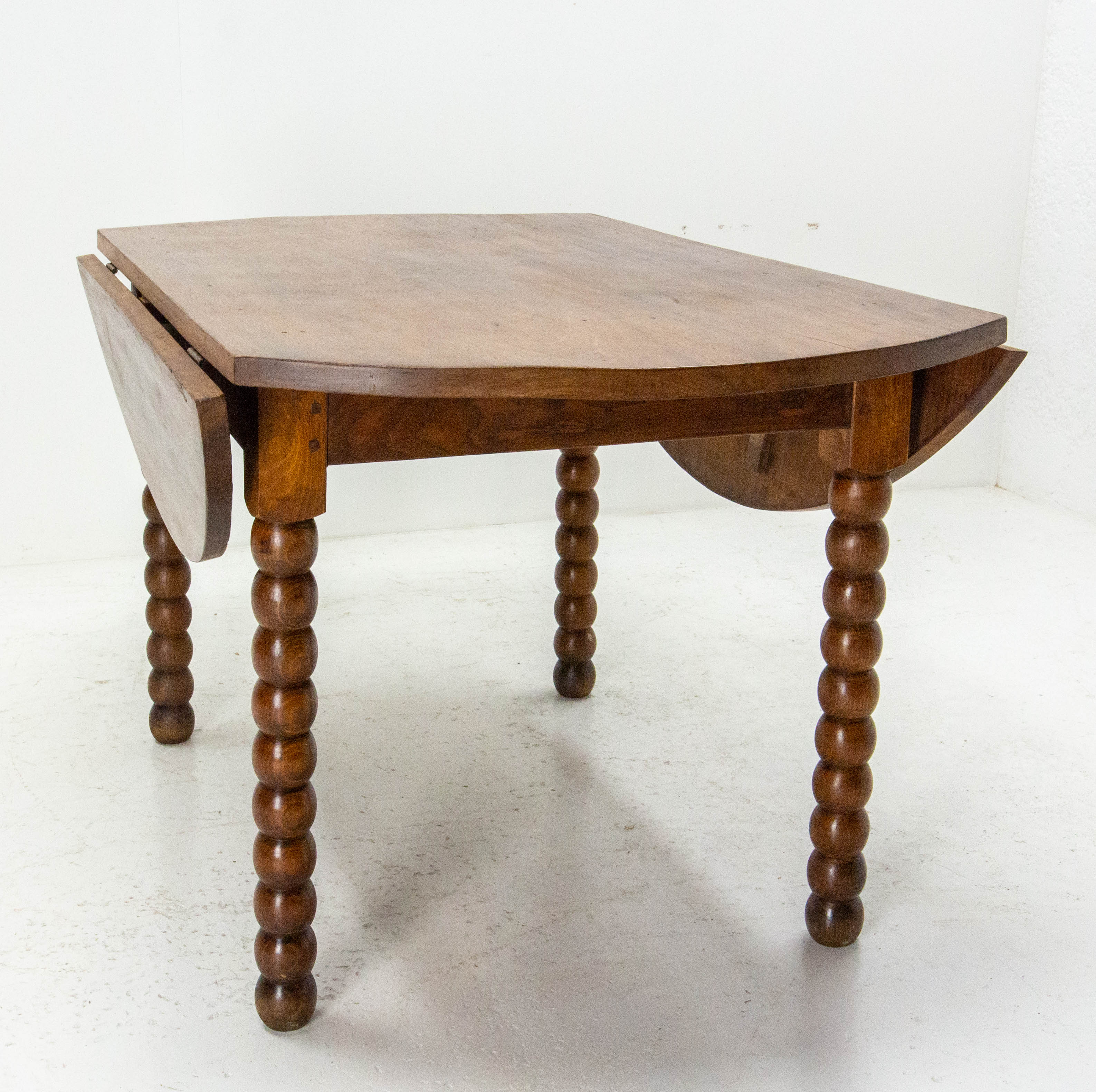 Round table foot rosary