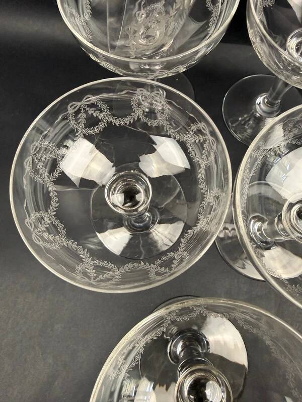 Set of 6 engraved crystal champagne glasses, lot no. 2