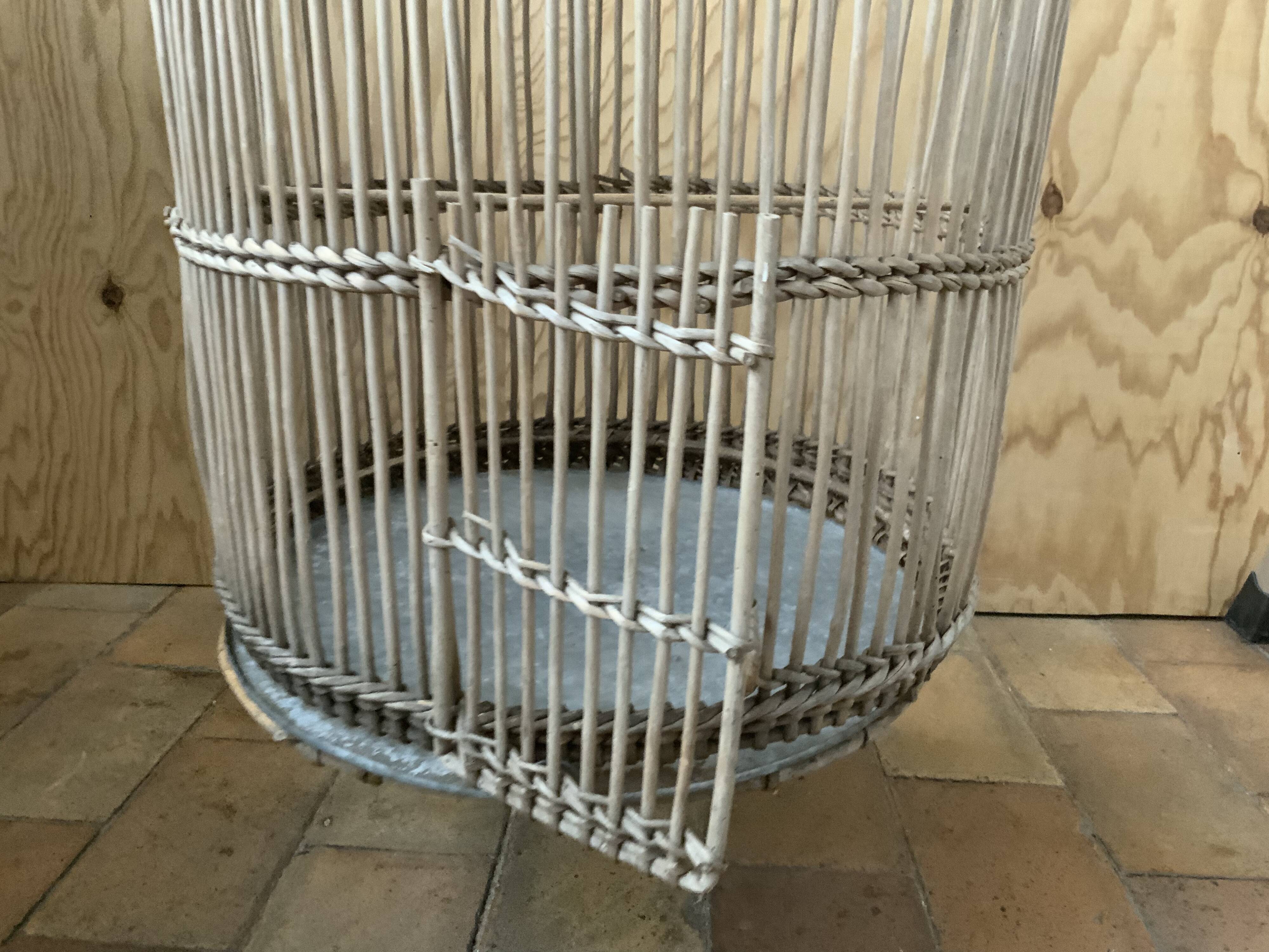 Bird cage