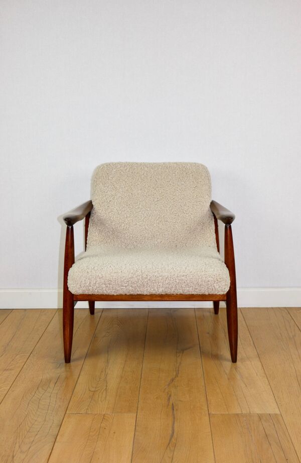 Fauteuil vintage GFM 300-202 design J.Kedziorek Loft années 70 en bouclée beige - 2 pièces disponibles