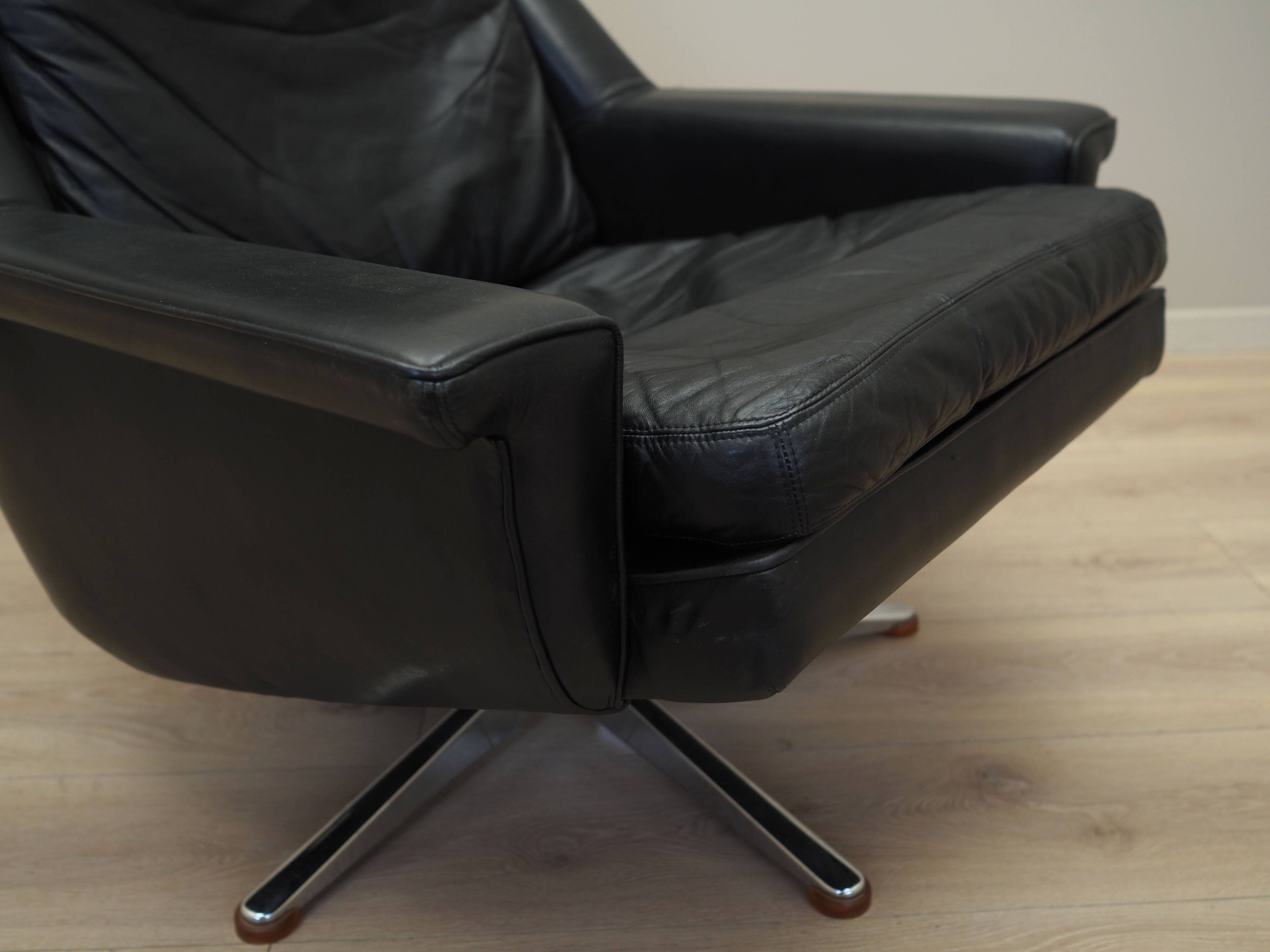 Swivel armchair, Danish design, 1970s, designer: Werner Langenfeld, manufacture: Esa