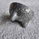 Vintage tripod bowl in hammered metal – brutalist catchall