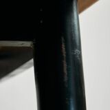 Longue table en pin canadien avec pieds noirs