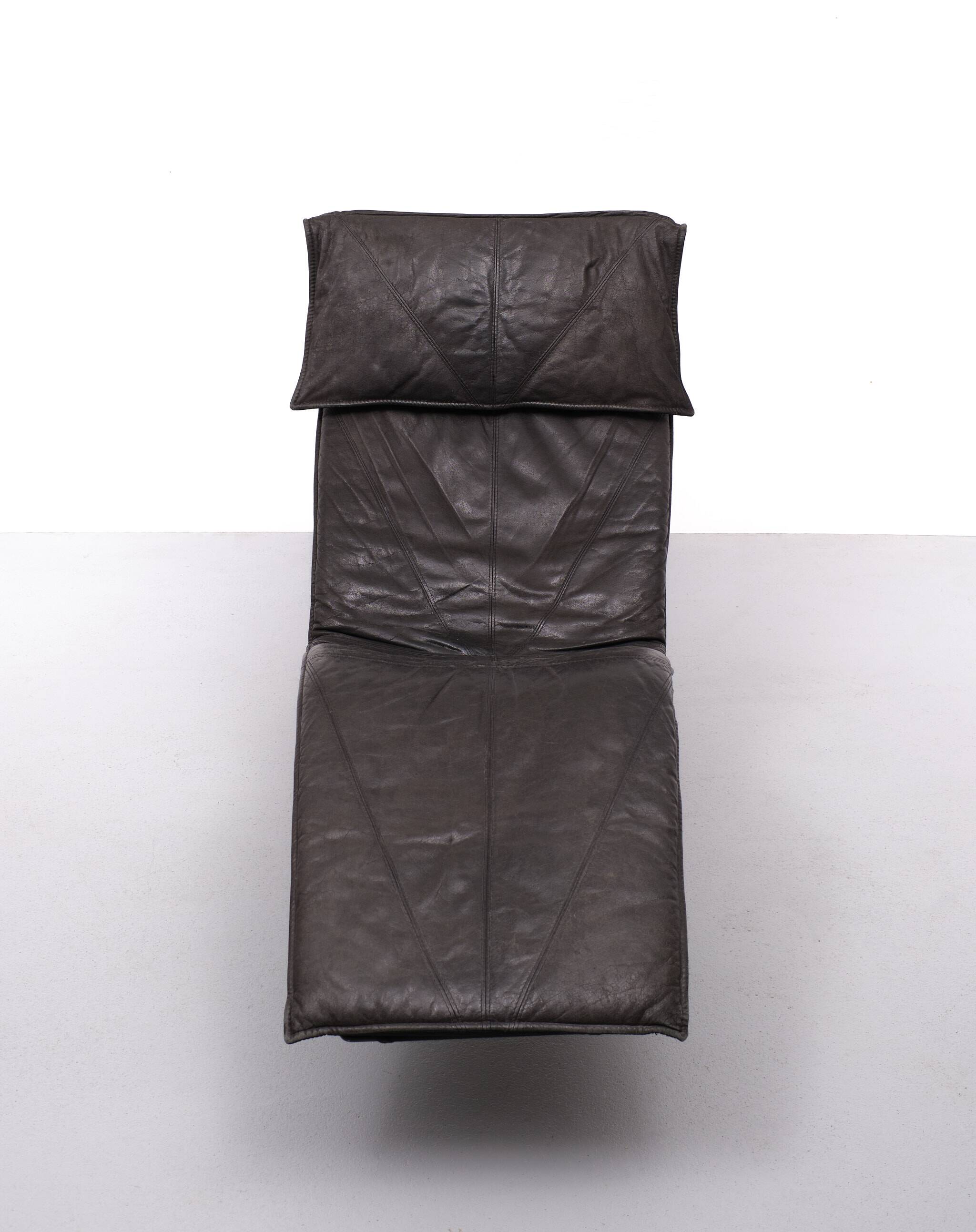 Leather chaises lougues by Tord Björklund for Ikea, 1980s
