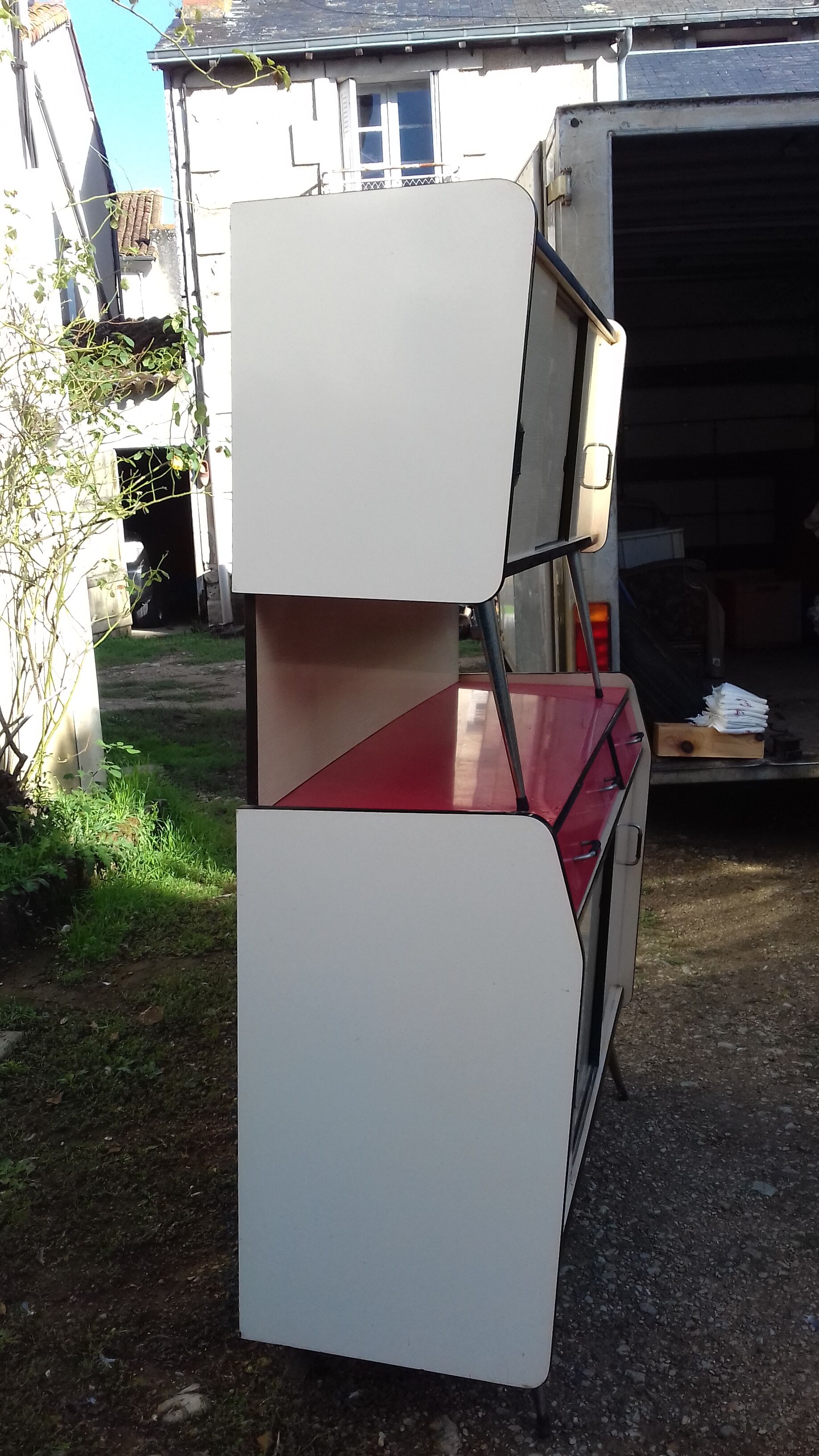 Formica kitchen buffet