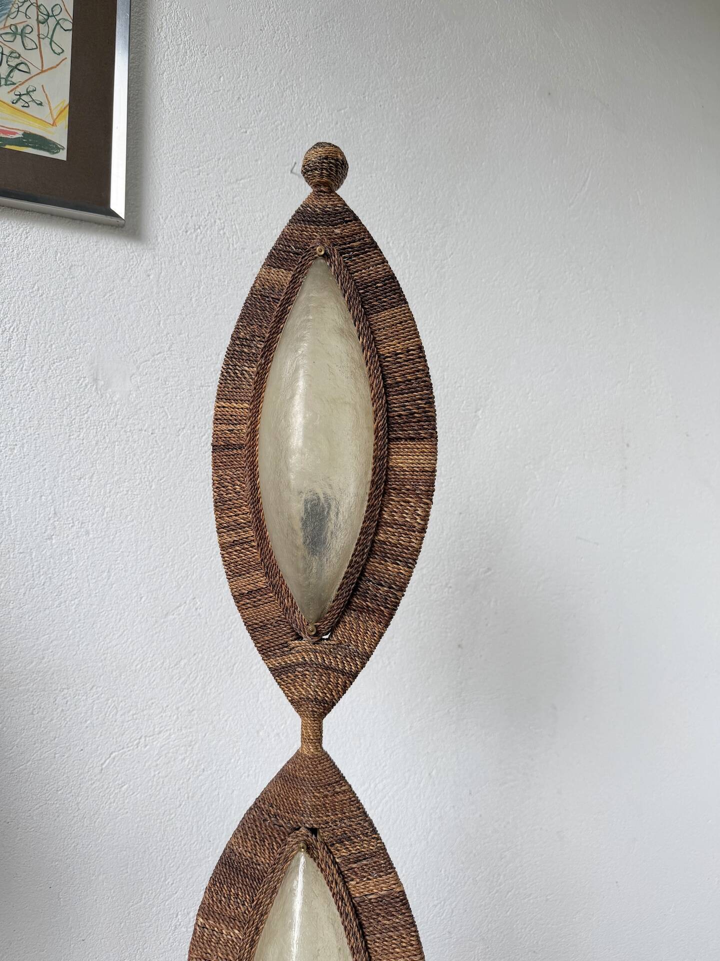 Lampadaire bronze et corde 1970