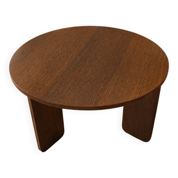 Round table in dark oak veneer