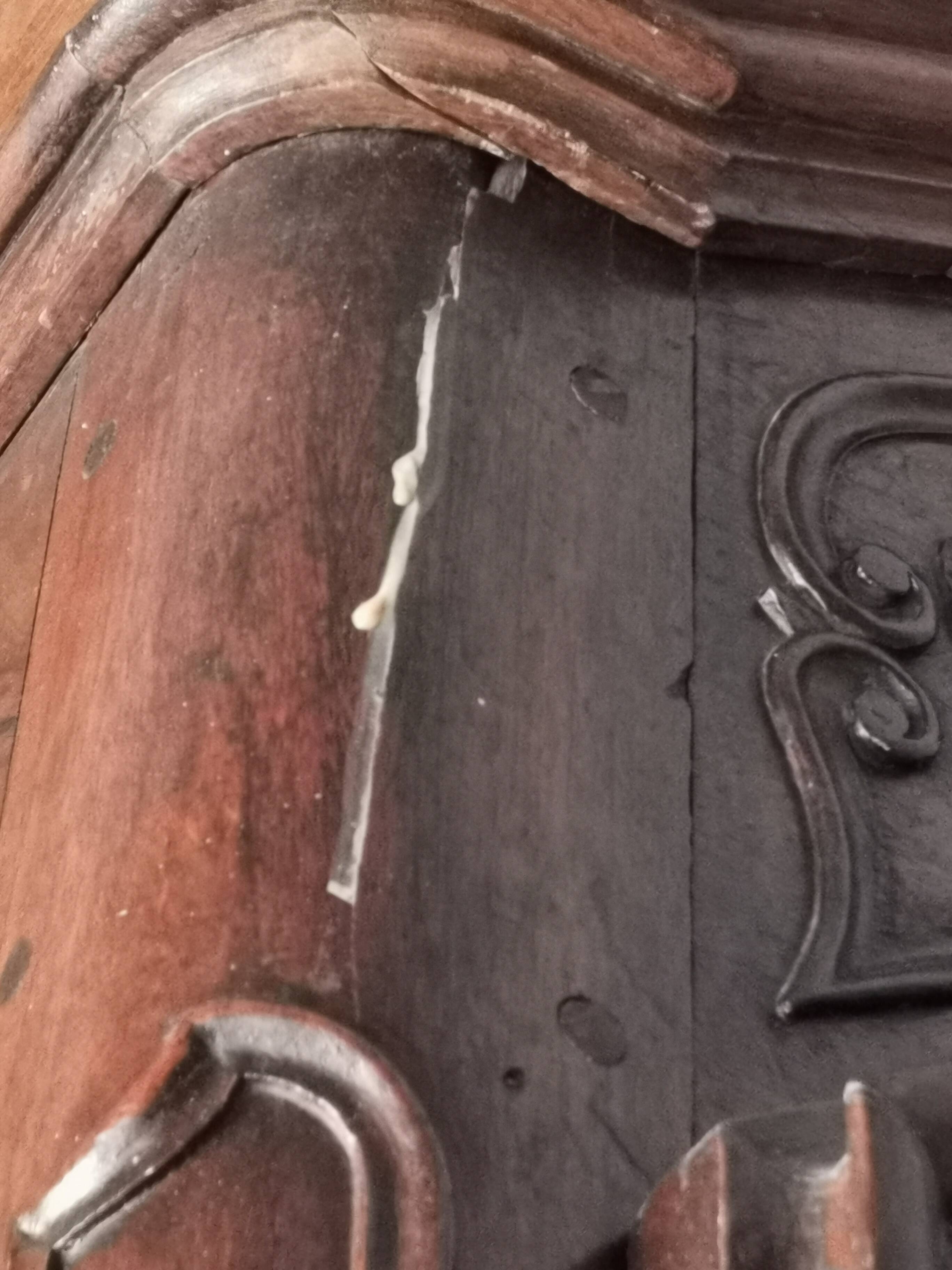 Lyonese walnut wardrobe from the 18th century.