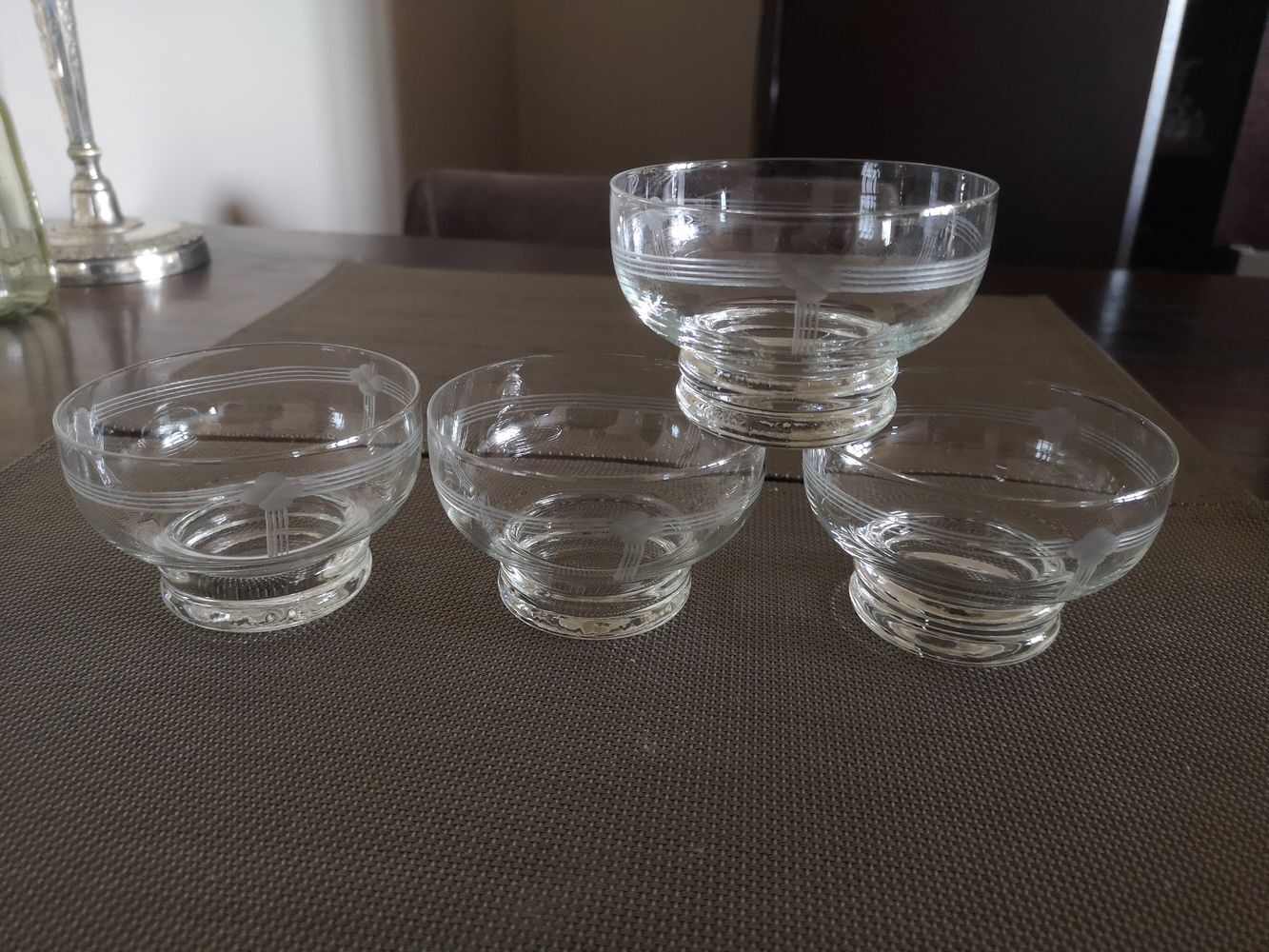 Set of 4 engraved crystal bowls - 1920s/1930s