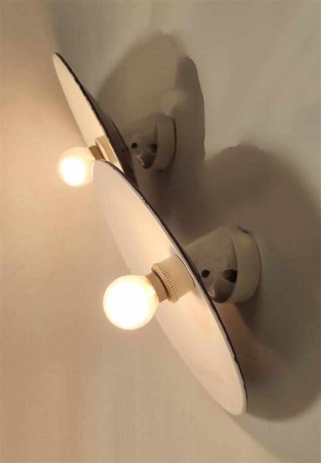 Enamelled sheet metal wall lights