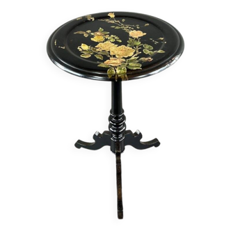 Victorian Style Tilting Top Pedestal Table, 19th Century