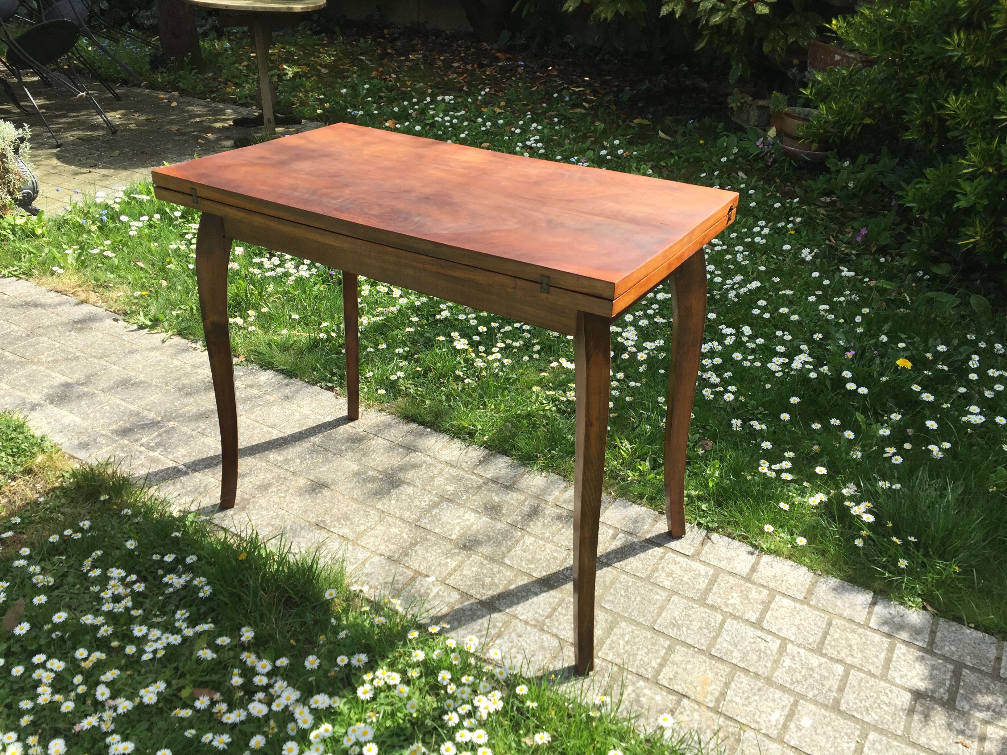 Dining table folding old rosewood from 2 to 6 people