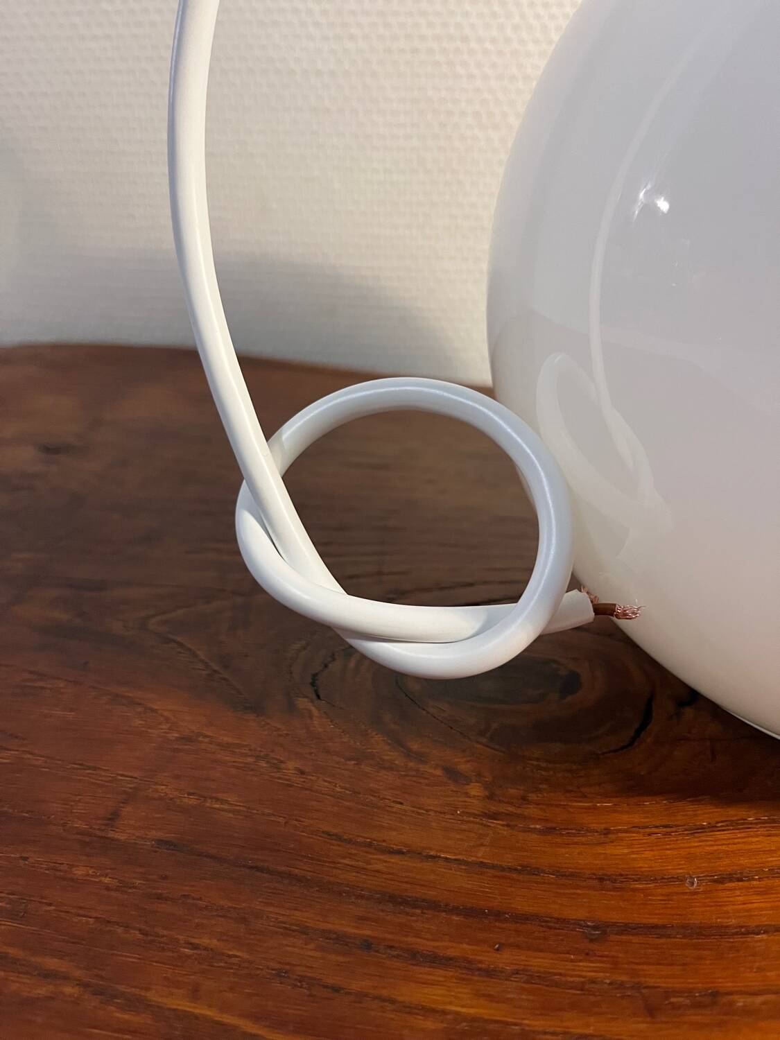 Opaline globe suspension from the 80s