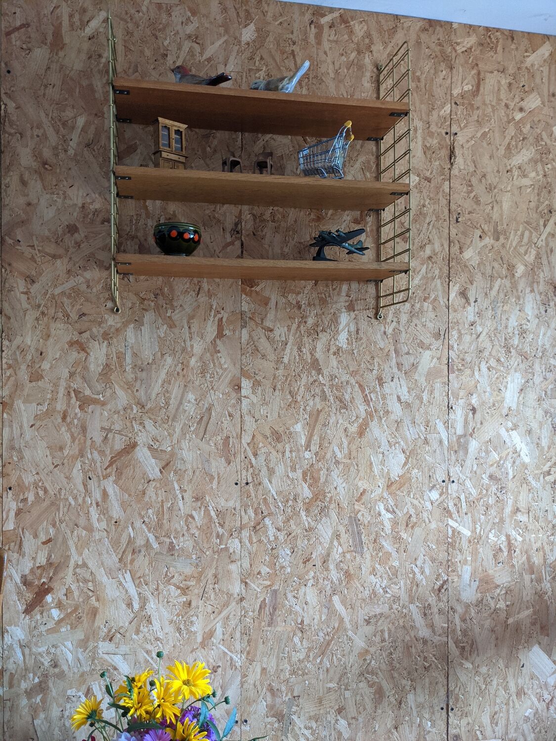 String shelf