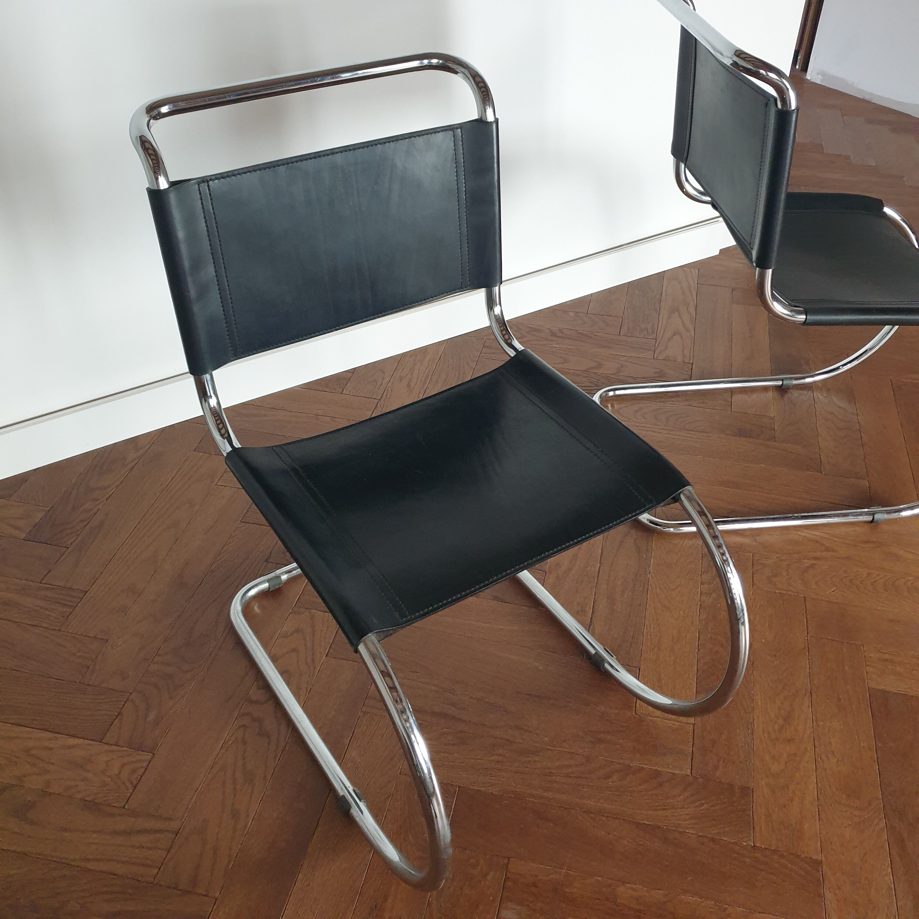 Chaise vintage cuir MR10 Mies Van Der Rohe