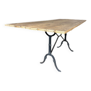 Bistro table