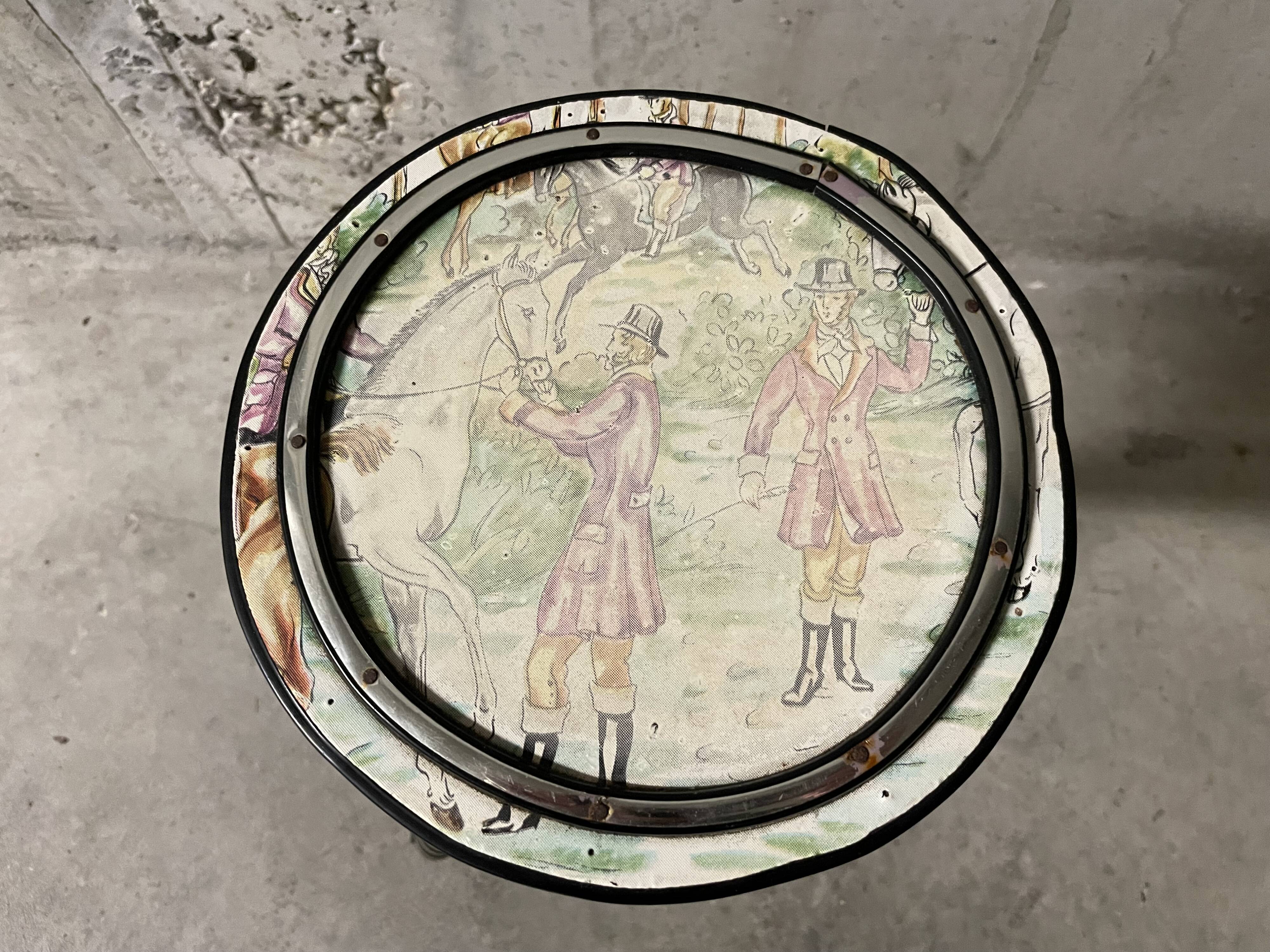 Kitsch pedestal table from the 70s