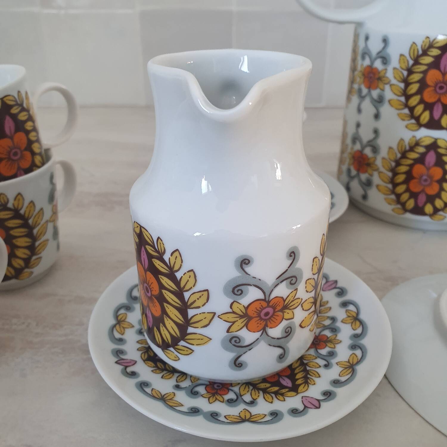 Vintage retro pattern coffee tea set