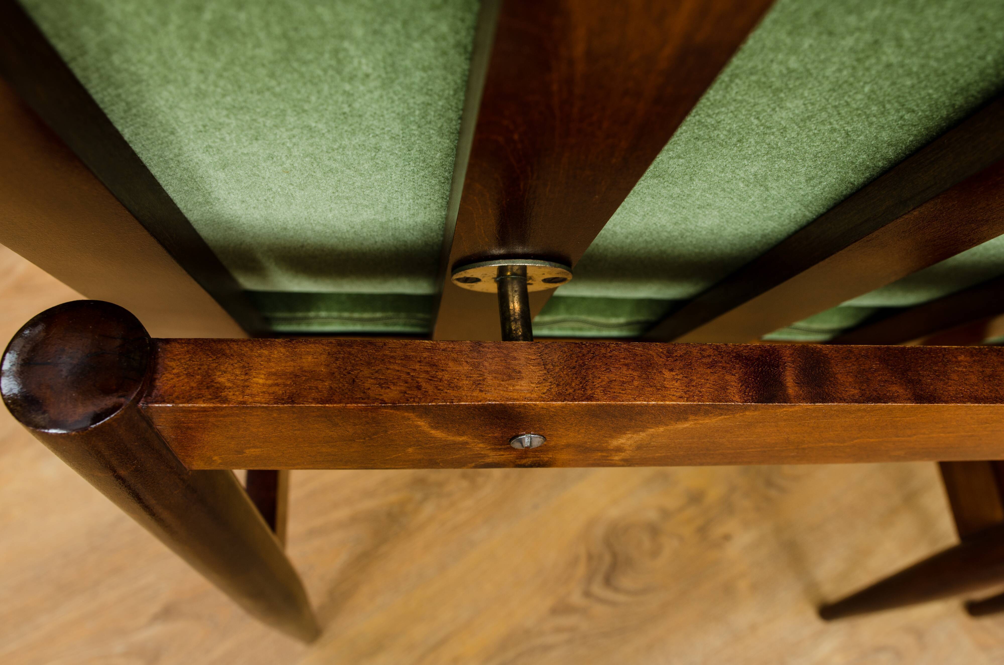 Paire de fauteuils verts du milieu du siècle 1965