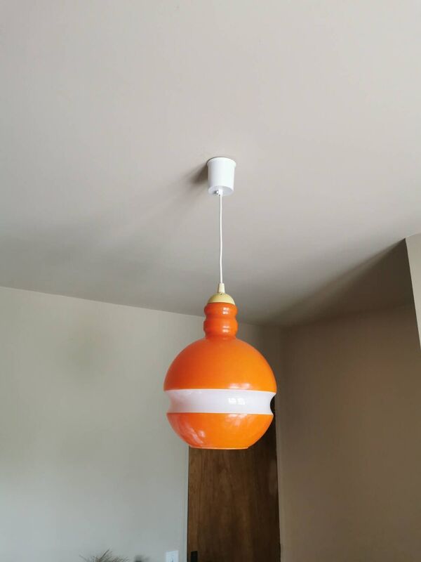 Suspension vintage space age en verre , Peill et Putzler