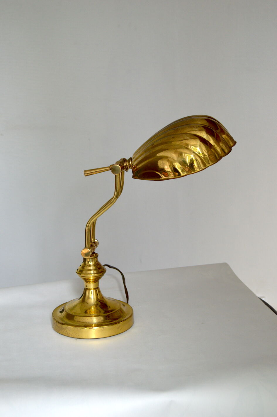 Vintage scallop lamp