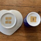 Coffee cups/saucers