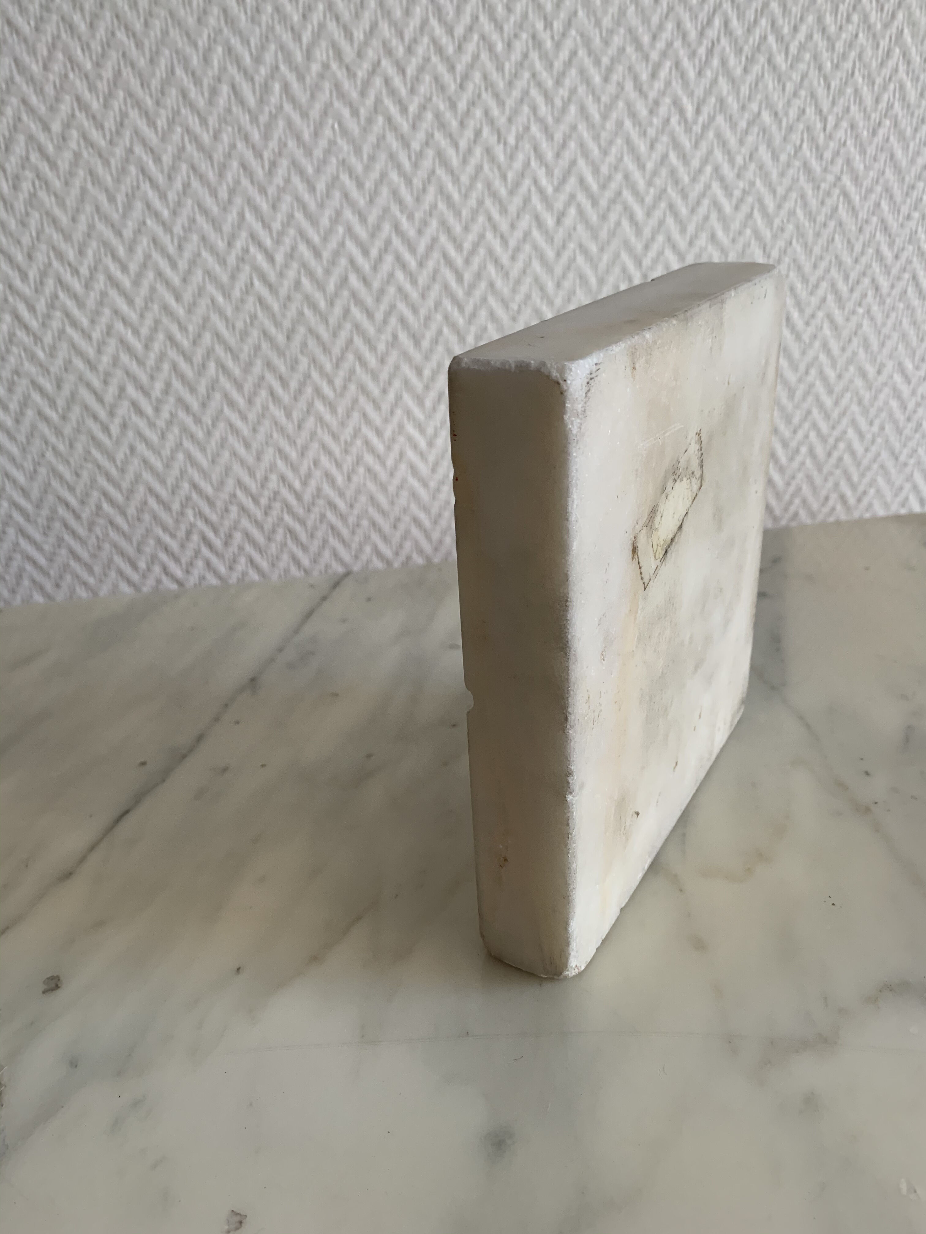 Square ashtray in white marble
