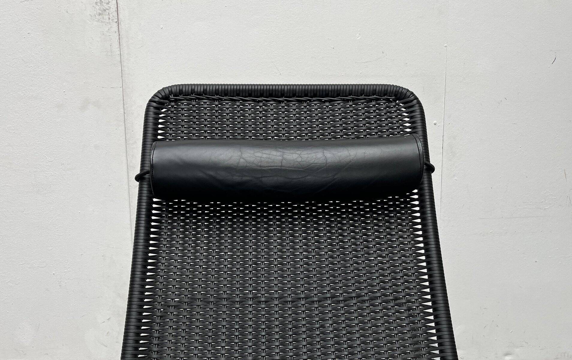 Vintage chaise longue model S 828 in tubular steel by Torben Skov for Thonet, 1980s.