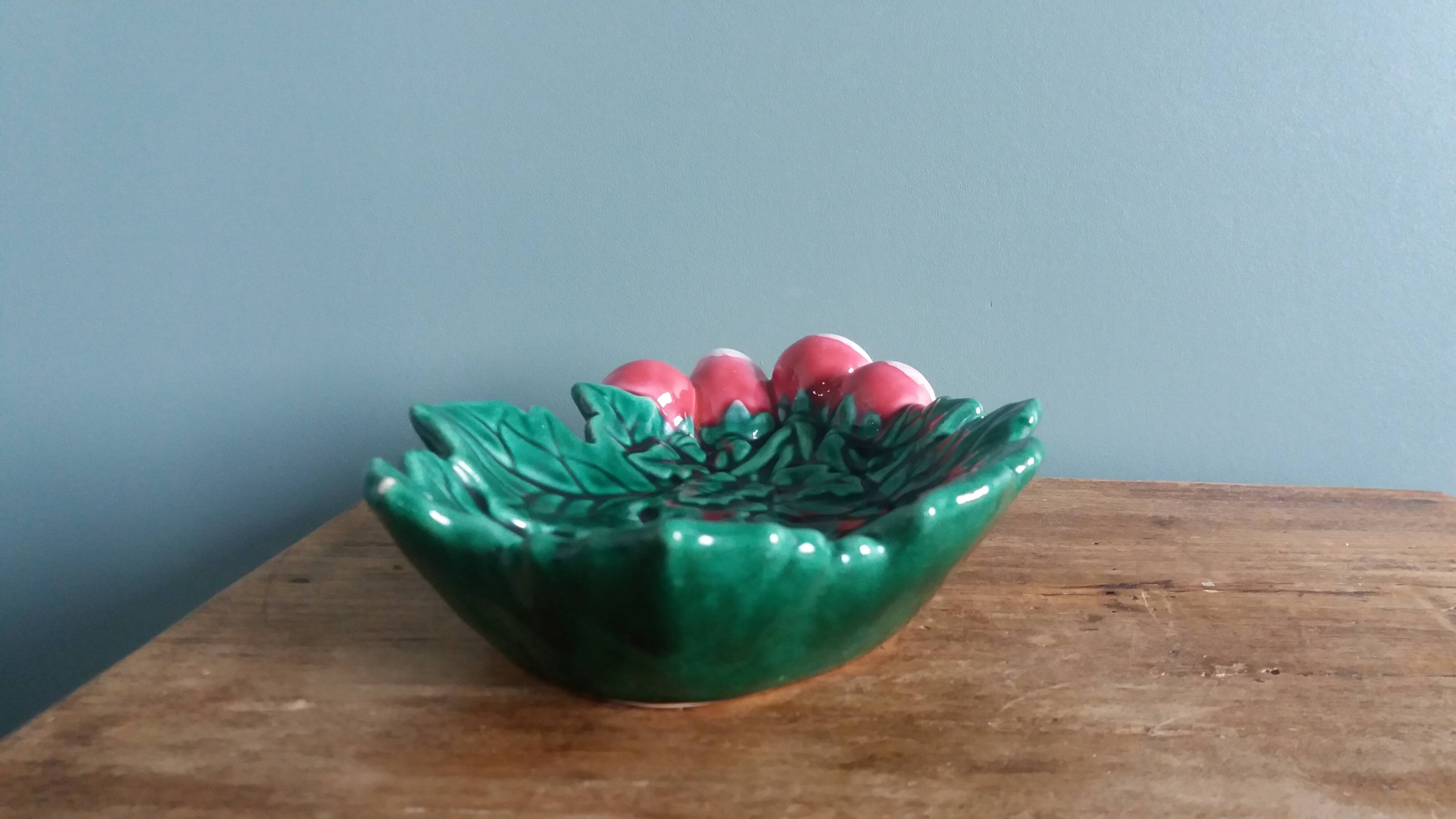 Radish dish in Vallauris slipware