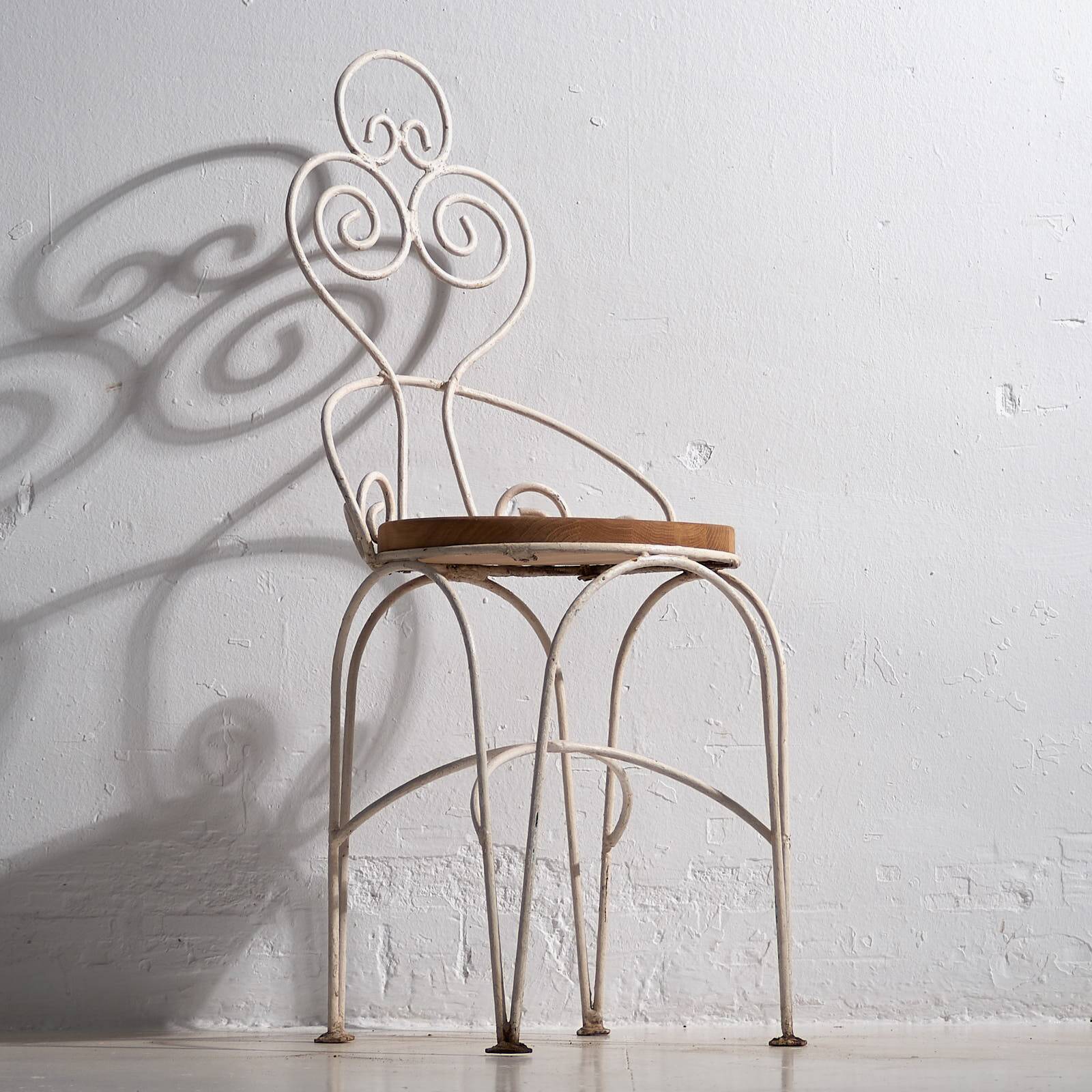 Antique white garden chairs (circa 1920). Set of 4 pieces