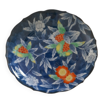 Assiette chinoise ancienne à fleurs en porcelaine signée