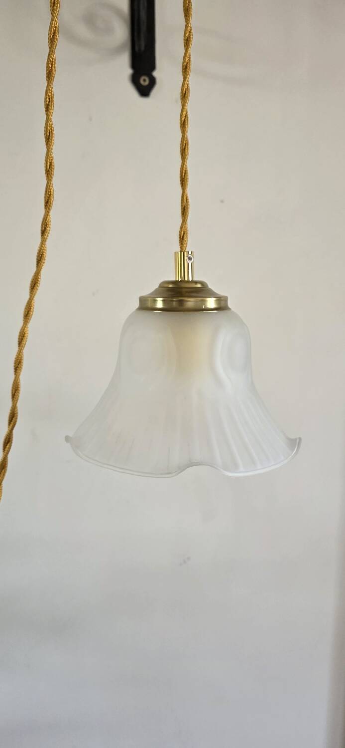 Art Nouveau Tulip Portable Lamp
