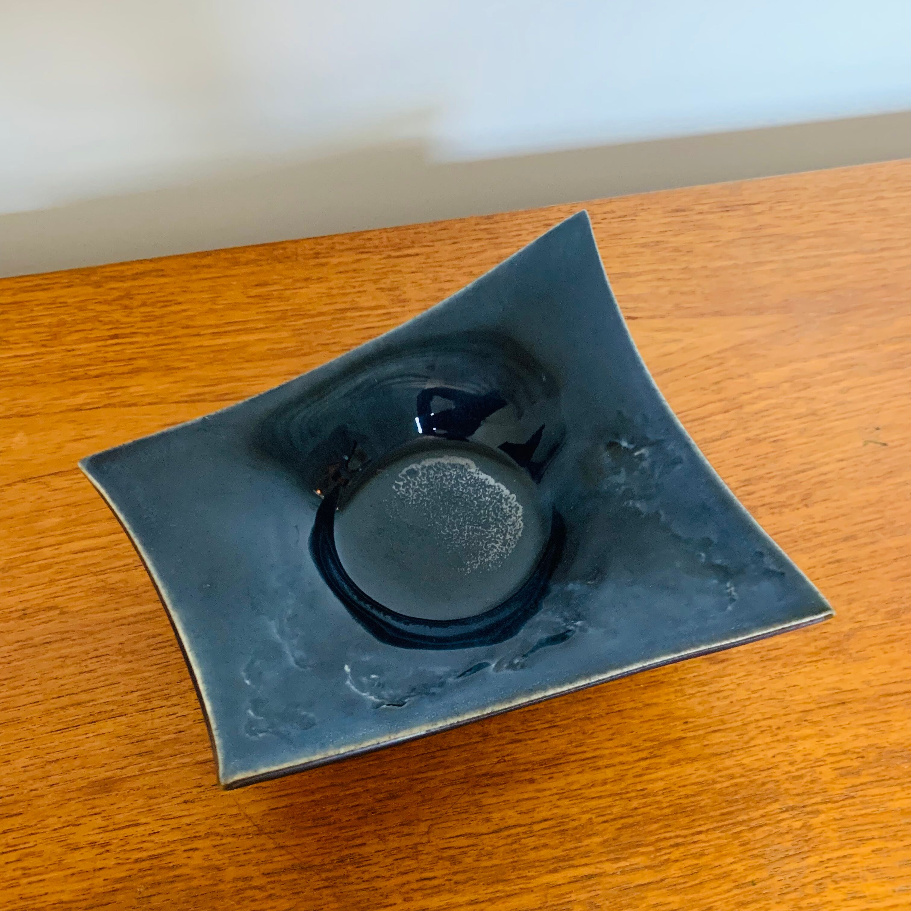 Bowl, vintage empty pocket