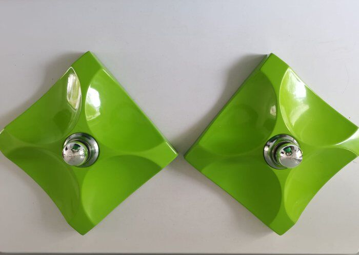 Pair of Italian sconces - Fael "Scudo"