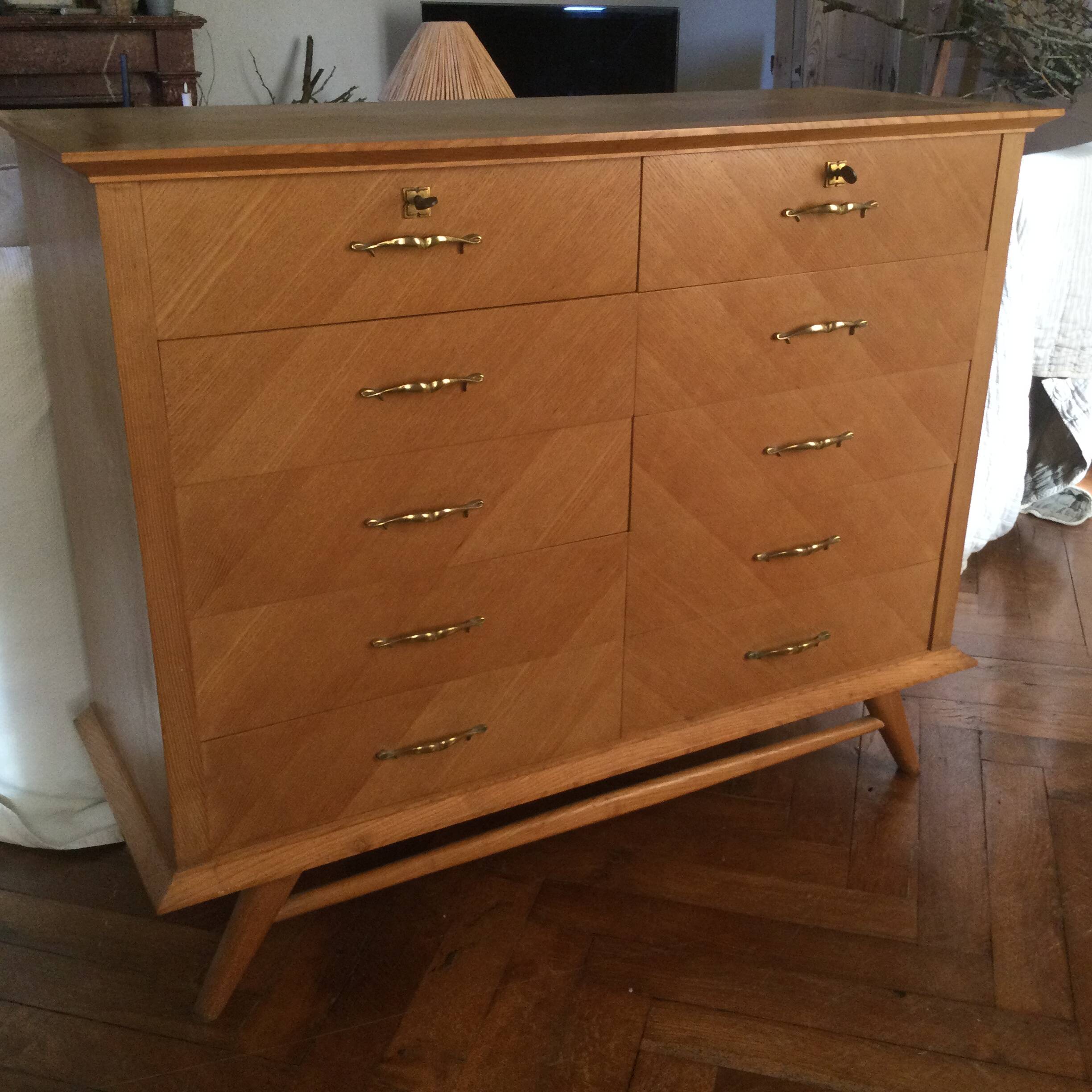 60s chest of drawers, 70 compass feet