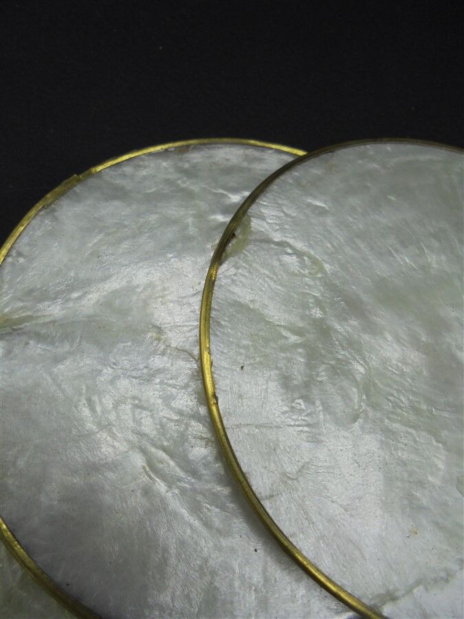 Set of 6 mother-of-pearl coasters