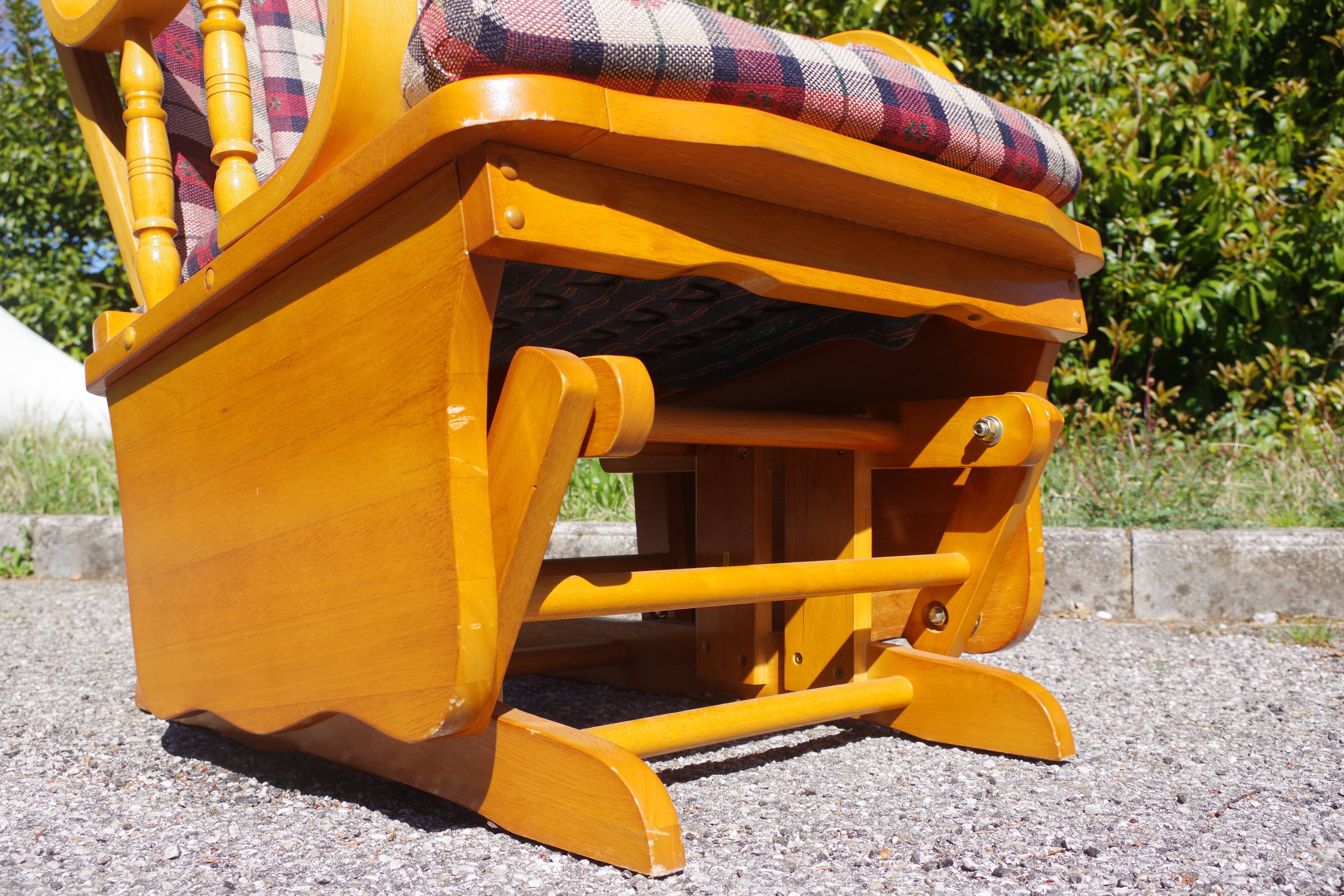 Rocking chair in pine, 1970s