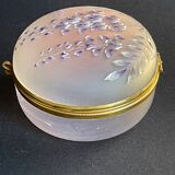 Enamelled candy maker