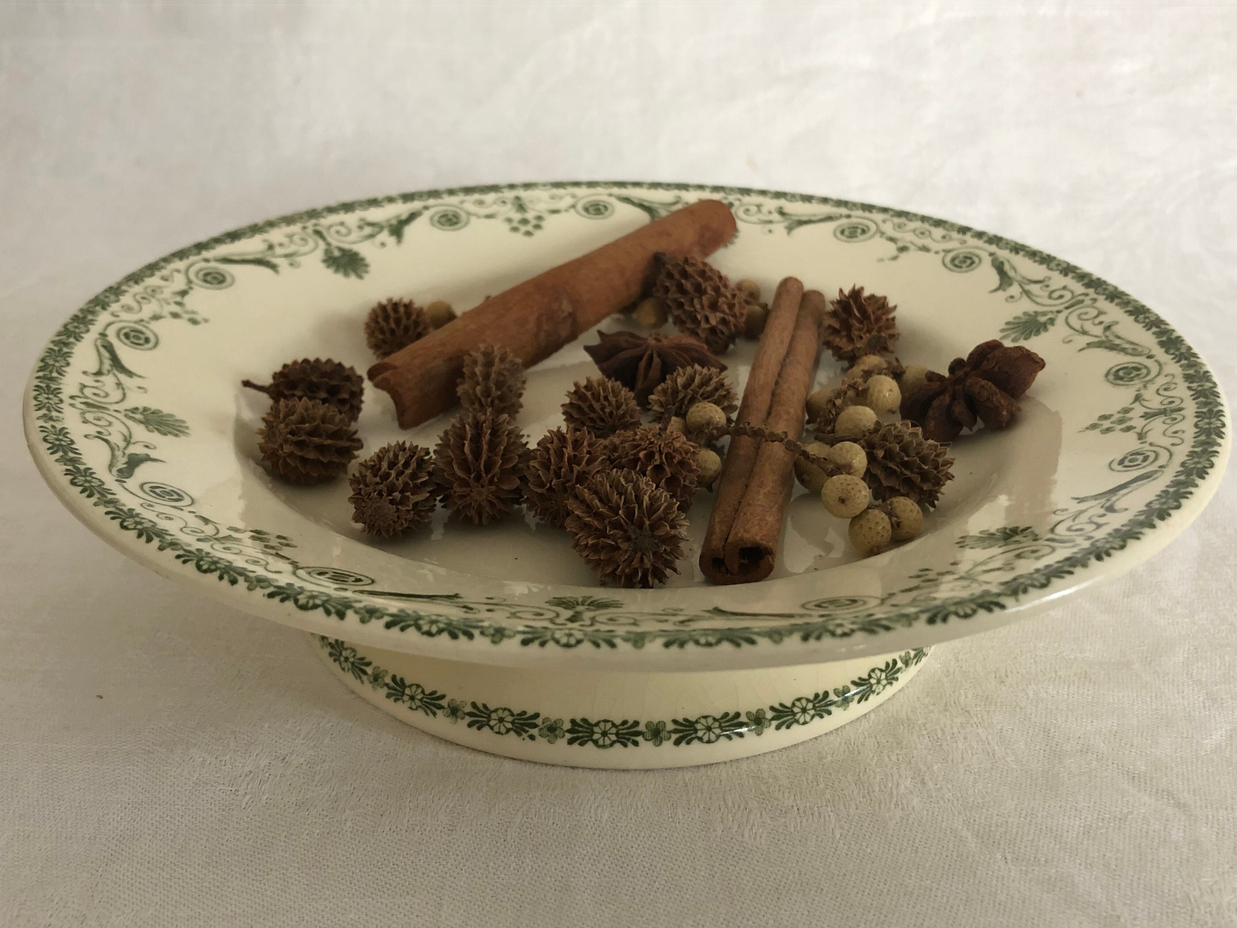 Dish on piedouche earthenware, vintage BHV crockery