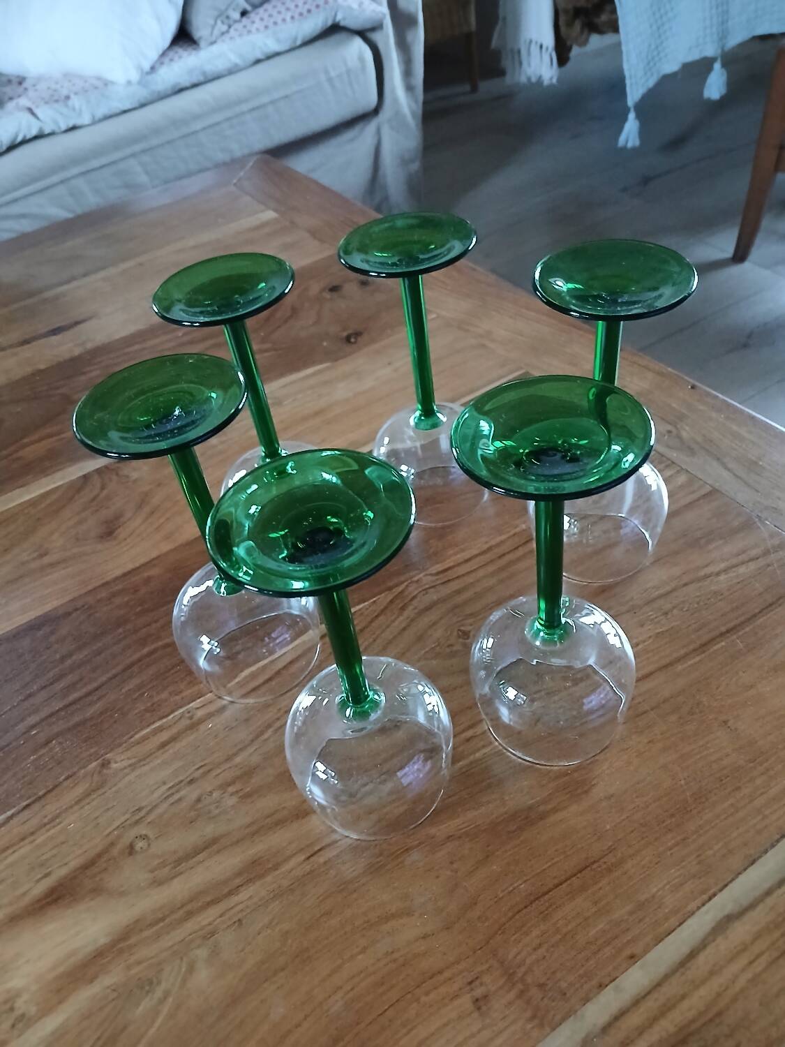 6 verres anciens à vin blanc