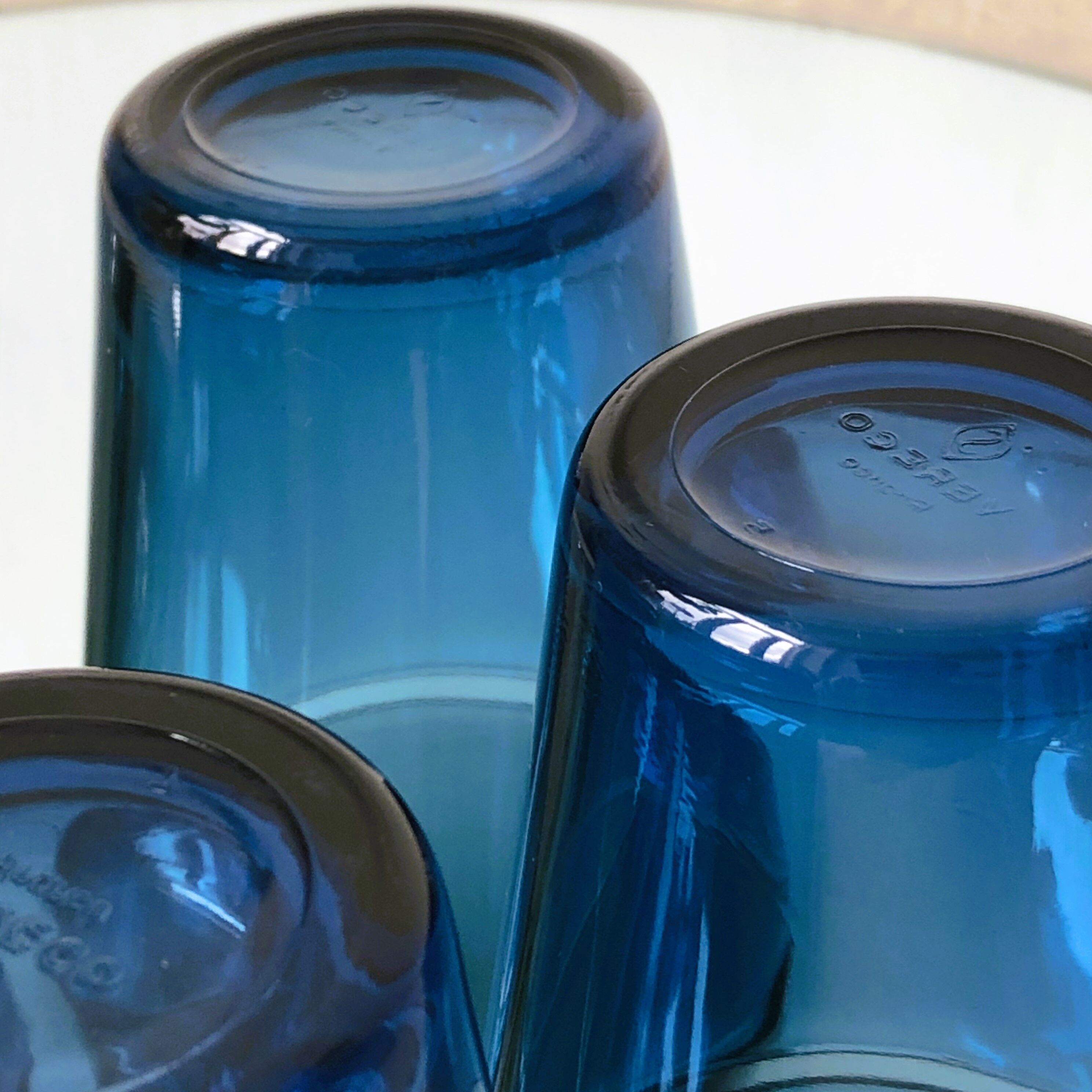 Set of 4 translucent blue water glasses base in very thick glass, sixties model, Vereco FR