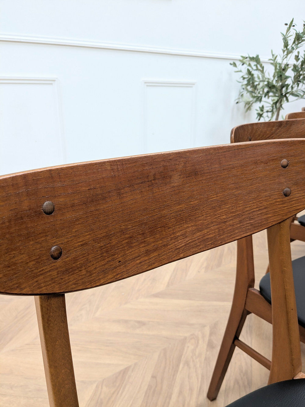 4 vintage Farstrup chairs 210