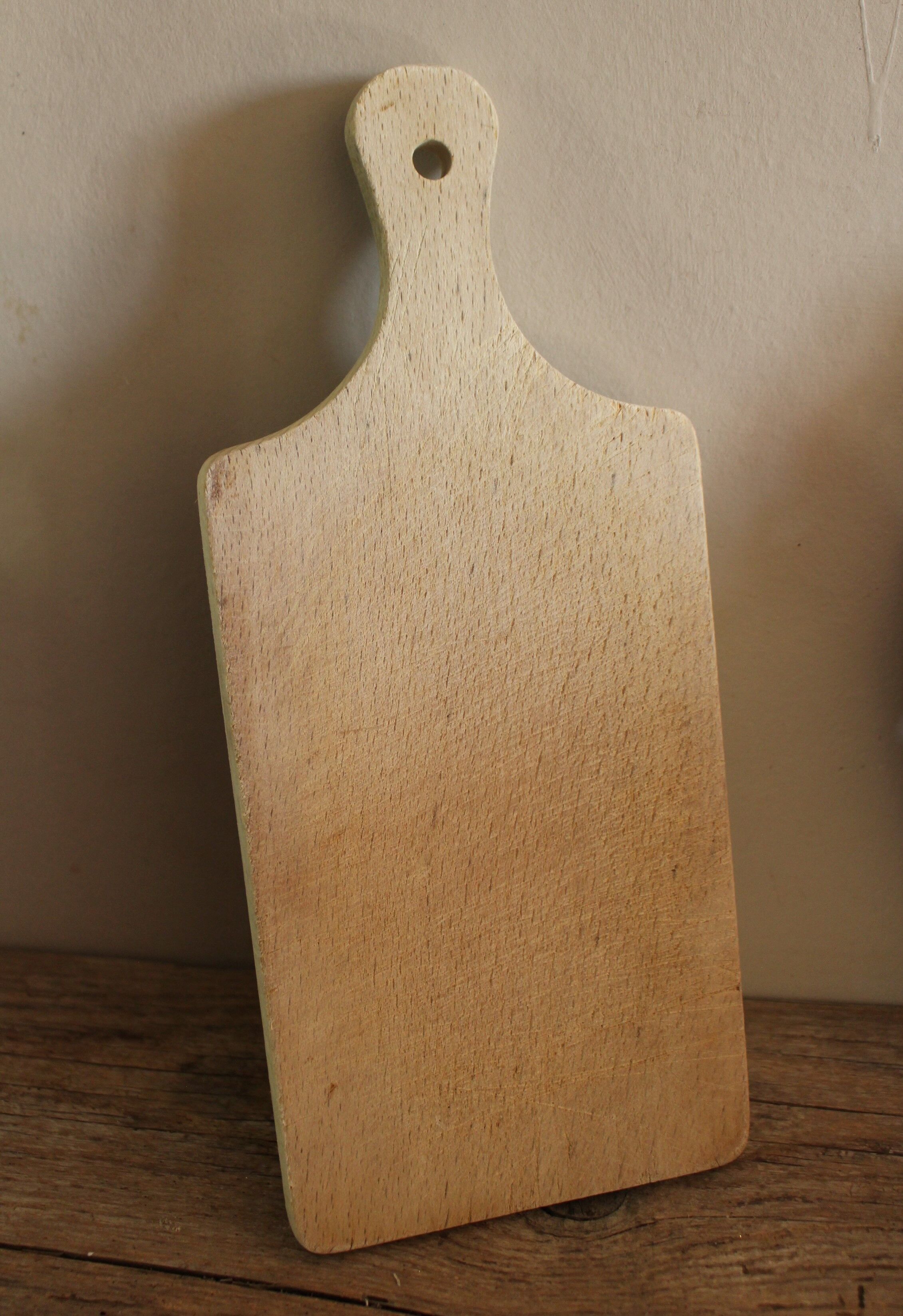 Petite planche à découper en bois manche