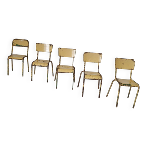 Anciennes chaises d'école - 1950