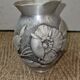 Vase Barte, étain repoussé vers 1900